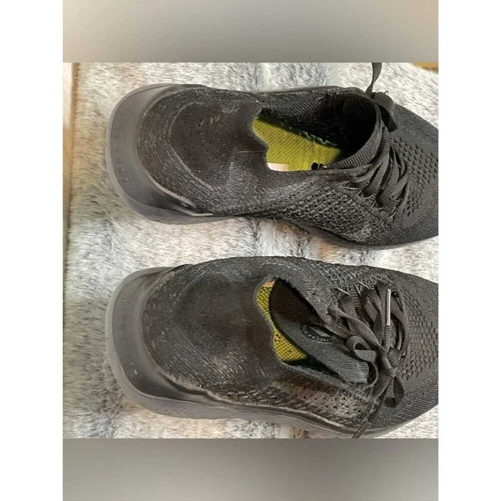 Nike Women’s Black Free RN Flyknit Shoes Size 8.5